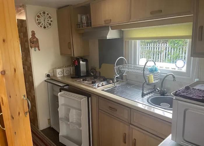 Red 2 Caravan Ingoldmells 6 Berth 3 Bedrooms