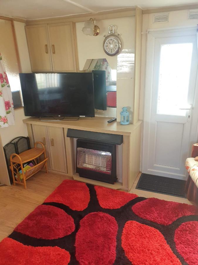 Apartment Red 2 Caravan 6 Berth 3 Bedrooms *