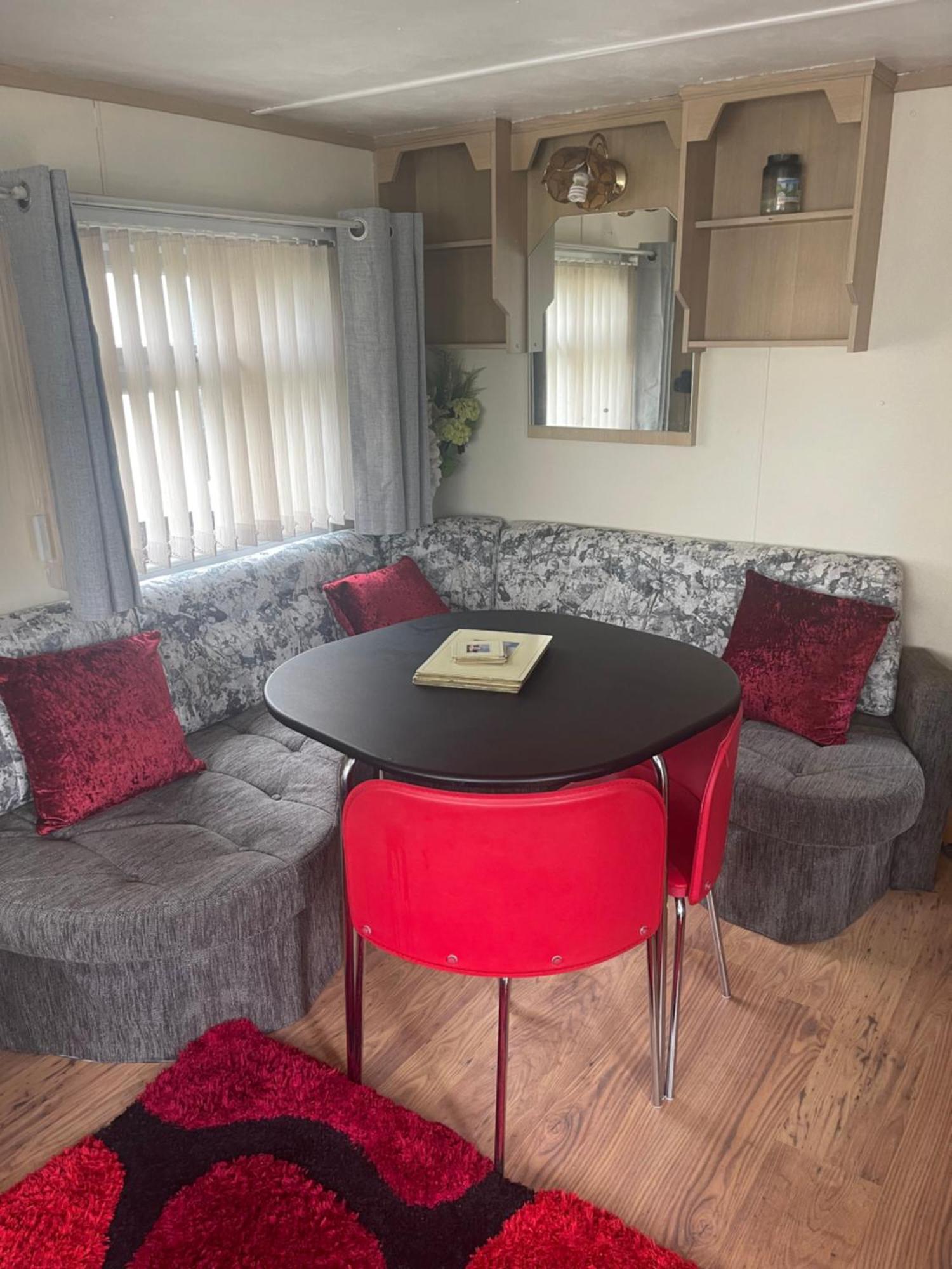 Red 2 Caravan 6 Berth 3 Bedrooms Ingoldmells