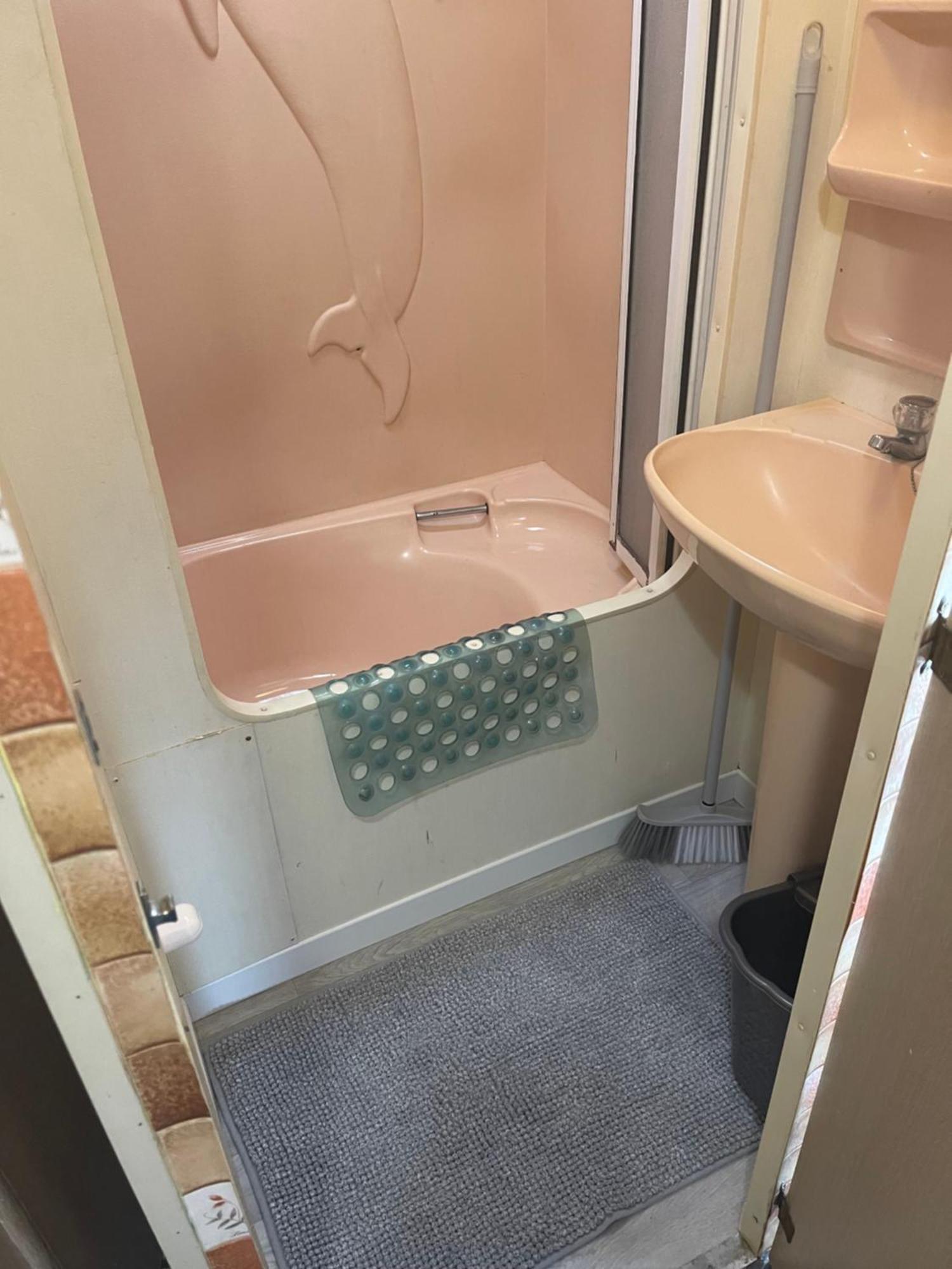 Red 2 Caravan 6 Berth 3 Bedrooms Ingoldmells